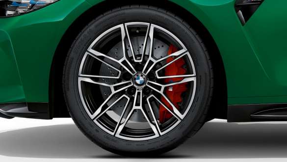 19-/20-дюймовые кованые диски с двойными спицами 825 M в цвете Bicolour Black BMW M3 Седан G80 2020 BMW M3 G80 2020 кованые диски с двойными спицами 825 M в цвете Bicolour Black, вид вблизи