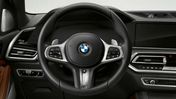 Кожаное рулевое колесо M BMW X5 M50i и M50d G05 Кожаное рулевое колесо М BMW X5 M50i и M50d 2018 G05 SUV, кокпит