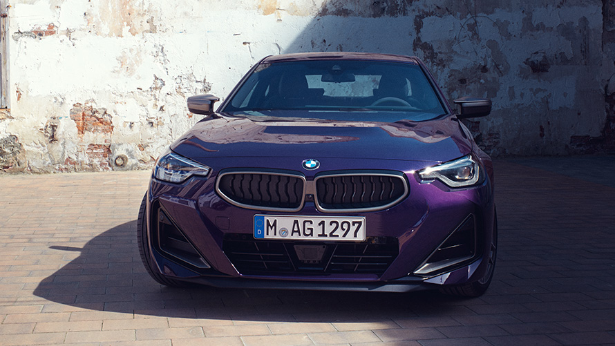 BMW 2 Серии Coupé G42 вид спереди, не в движении BMW 2 Серии BMW 2 Серии Coupé G42 вид спереди, не в движении