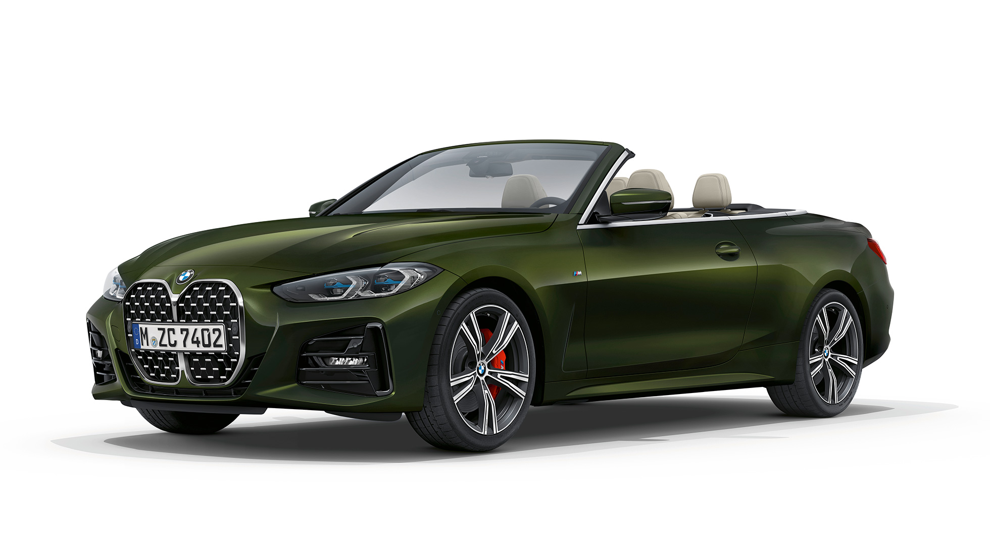 Three-quarter front view BMW 4 Series Convertible Model M Sport G23 2020 BMW 4 Series Convertible G23 2020 Model M Sport Sanremo Green metallic three-quarter front view