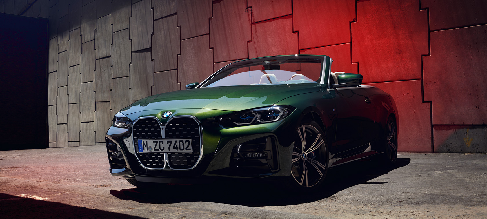 BMW 4 серии Cabrio G23 2020 "Зеленый Сан-Ремо металлик", вид спереди в три четверти 
