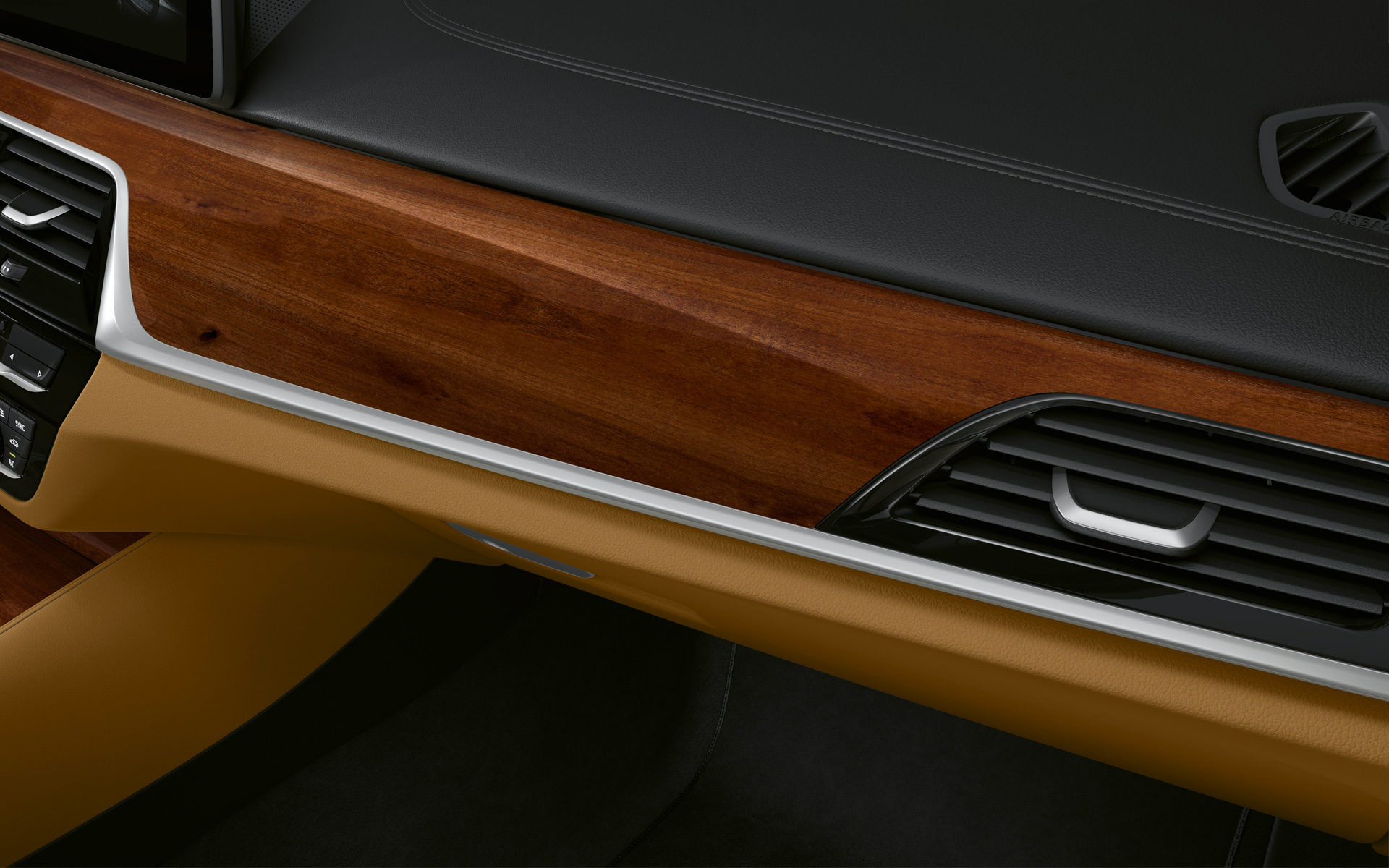 Седан BMW 5 серии LCI G30 кокпит детально отделка салона BMW Individual ценными породами дерева plum brown high-gloss с акцентными вставками цвета Pearl Chromе Седан BMW 5 серии LCI G30 Facelift 2020 кокпит детально отделка салона BMW Individual ценными породами дерева plum brown high-gloss с с акцентными вставками цвета Pearl Chromе