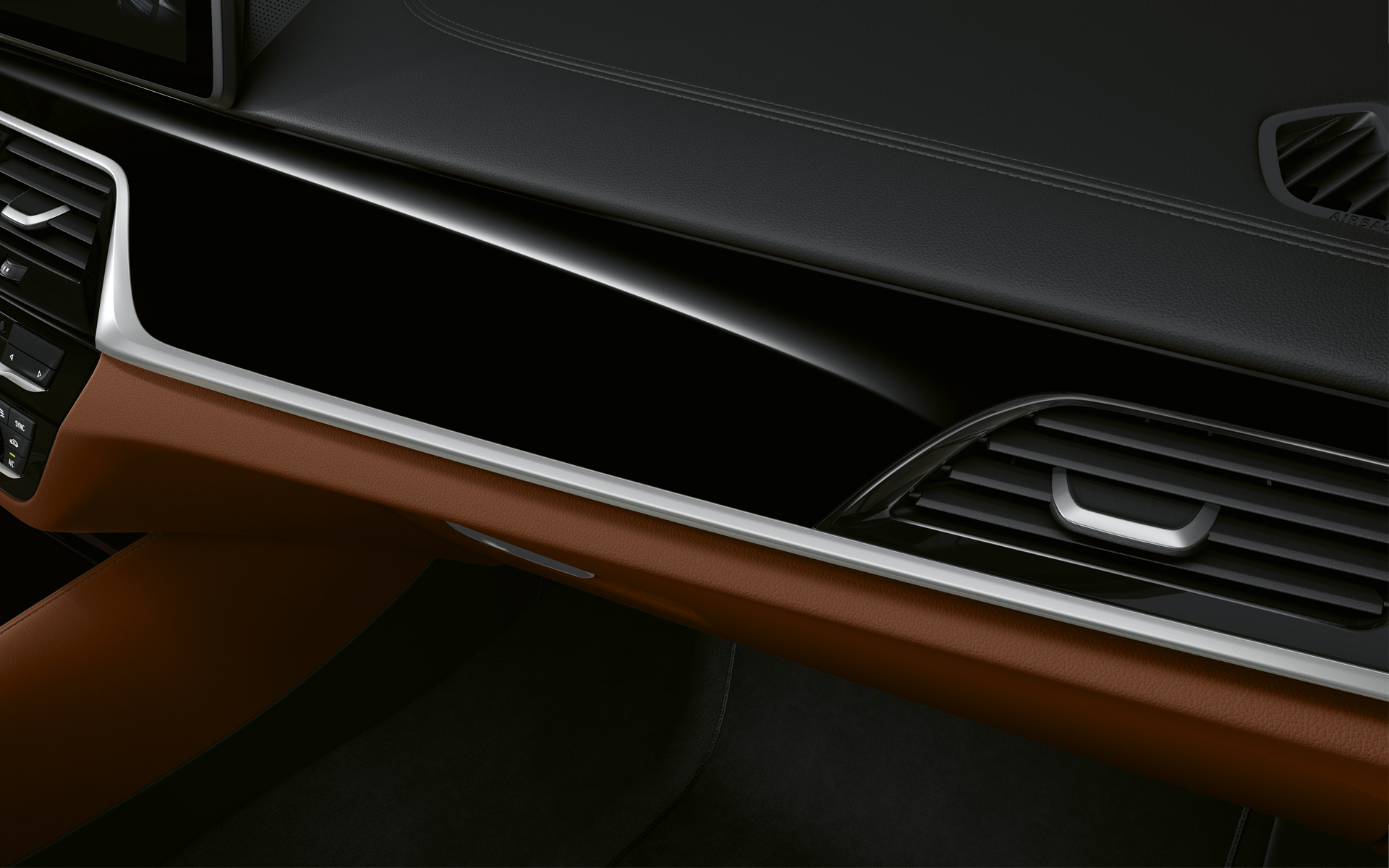 Седан BMW 5 серии G30 LCI кокпит детально отделка салона Piano Black с деталями в цвете Pearl Chrome Седан BMW 5 серии G30 Facelift 2020, кокпит детально отделка салона Piano Black с деталями в цвете Pearl Chrome