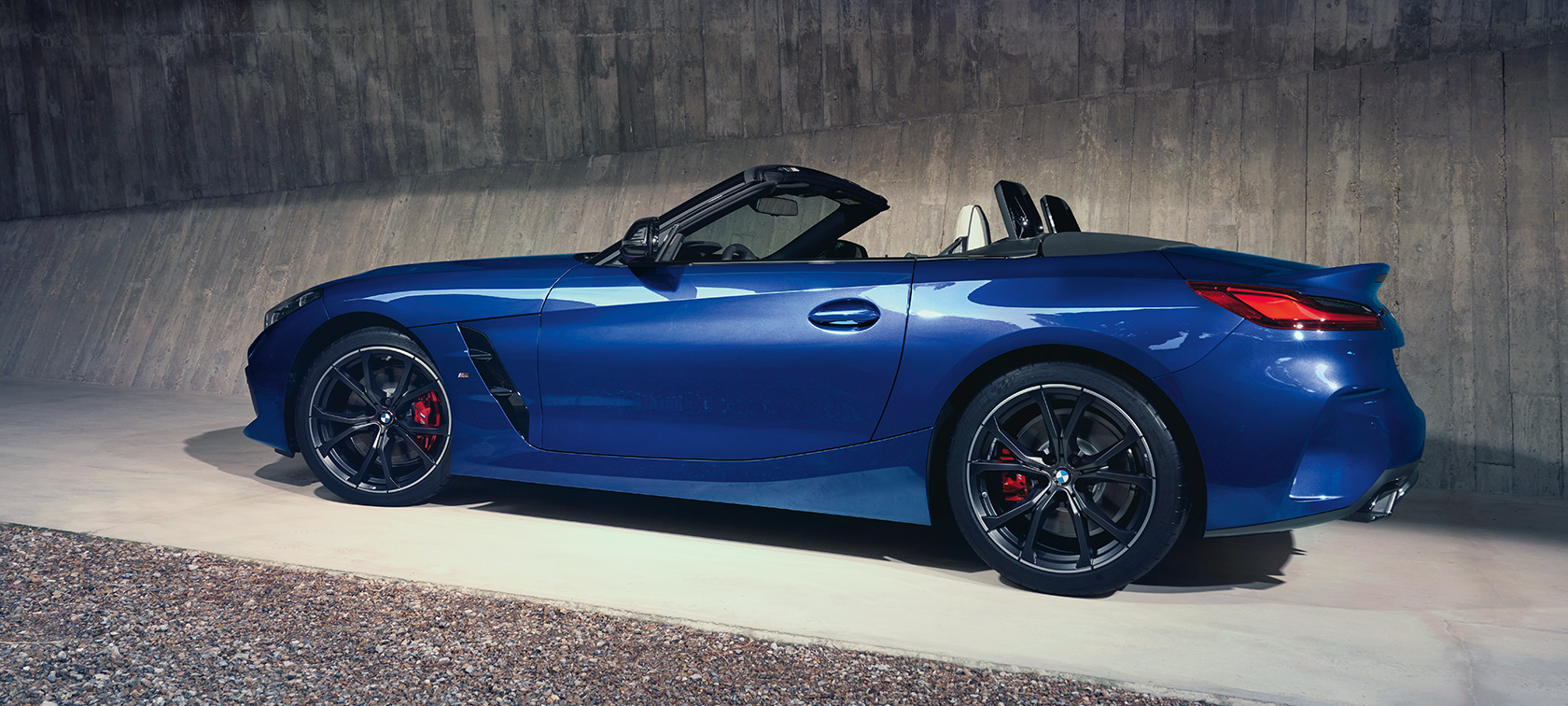 BMW Z4 M40i G29 2022, "Синий Портимау", экстерьер