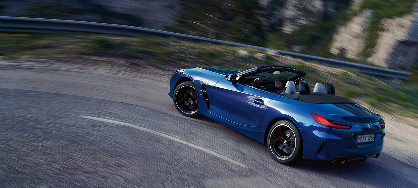 BMW Z4 M40i G29 2022, "Синий Портимау"