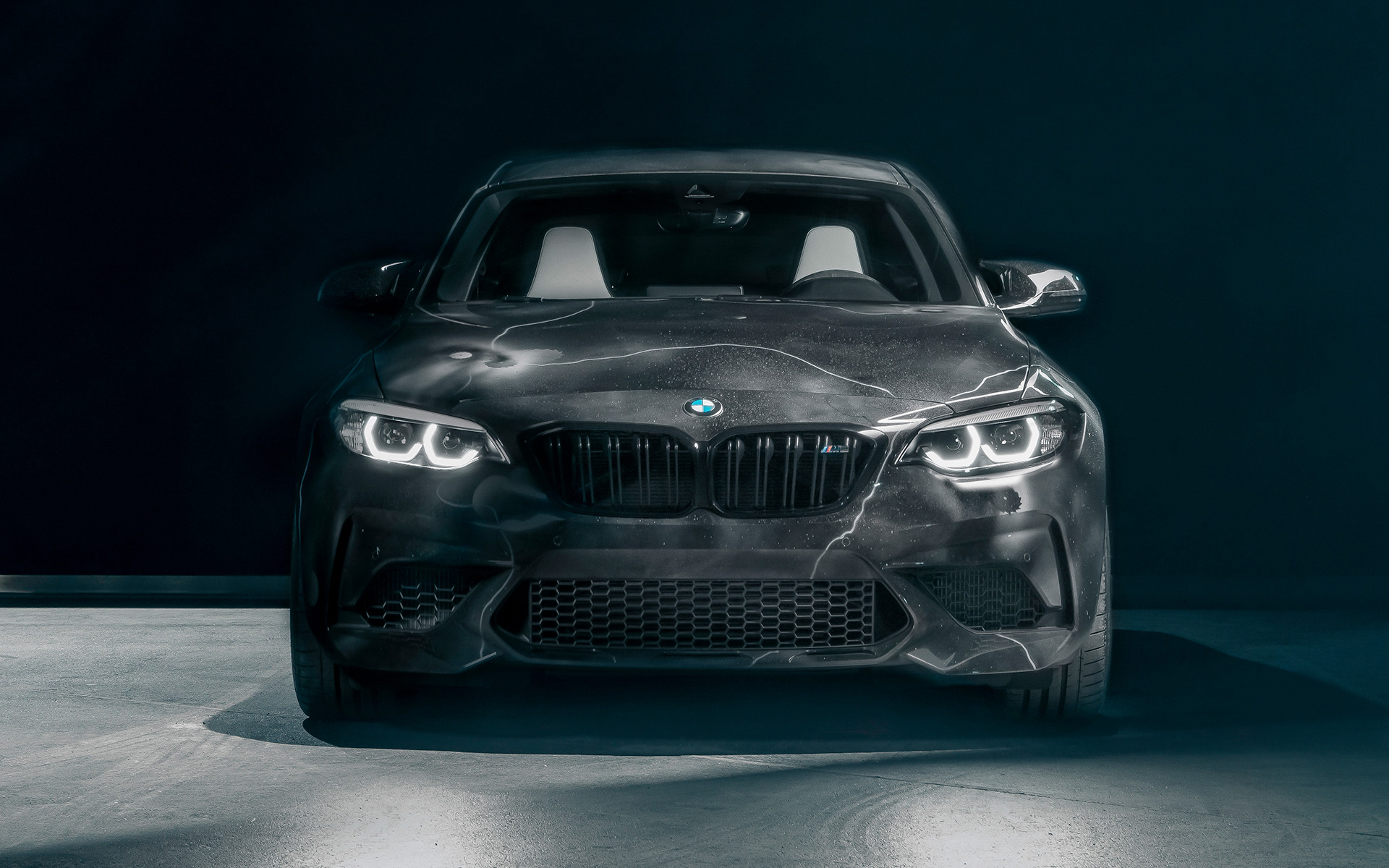 BMW M2 Edition FUTURA 2000 F87 2020 вид спереди BMW M2 Edition FUTURA 2000 F87 2020, вид спереди на черном фоне