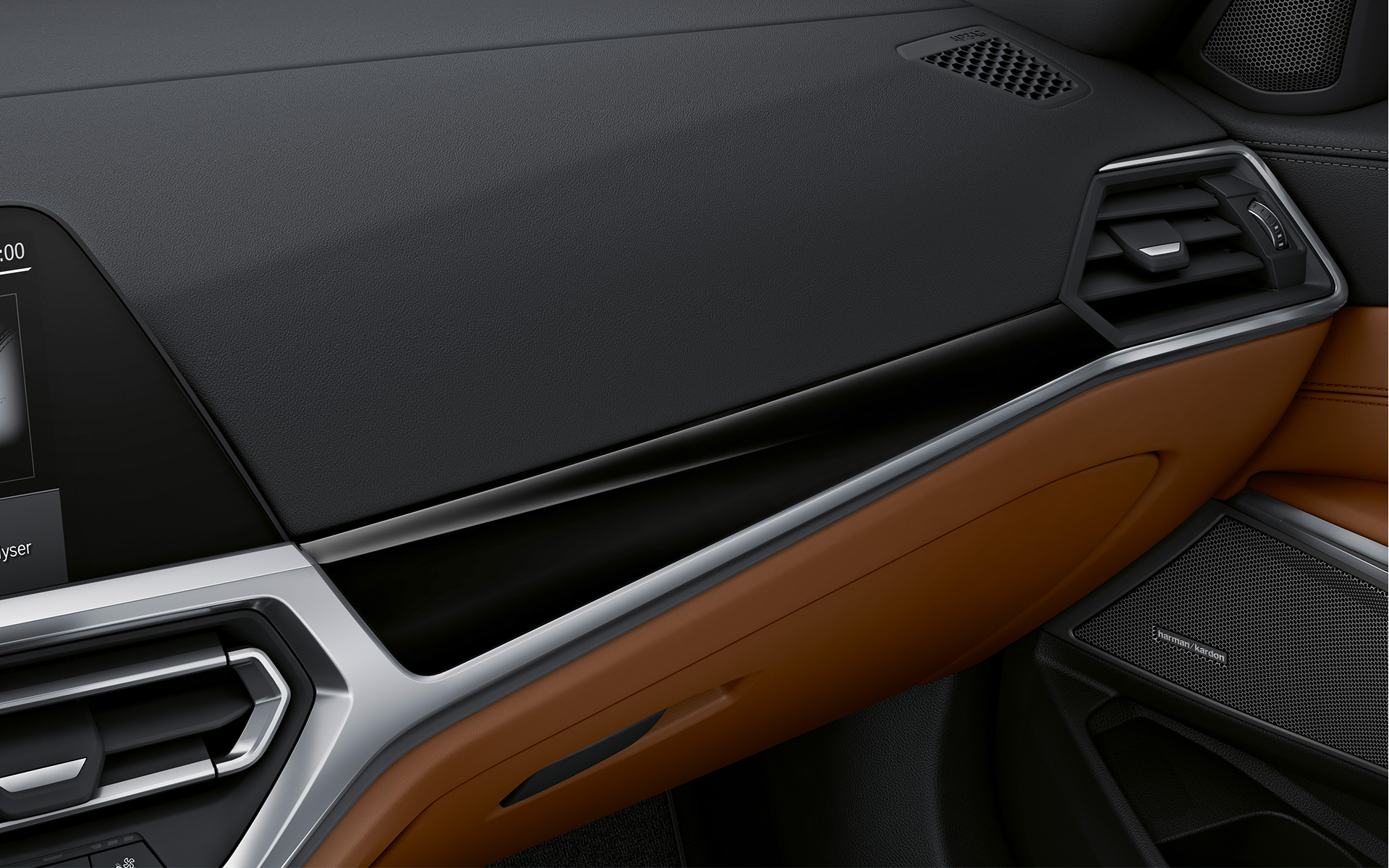 BMW Individual декоративные планки "Черный Рояльный Лак", крупный план BMW Individual декоративные планки Черный Рояльный Лак крупный план