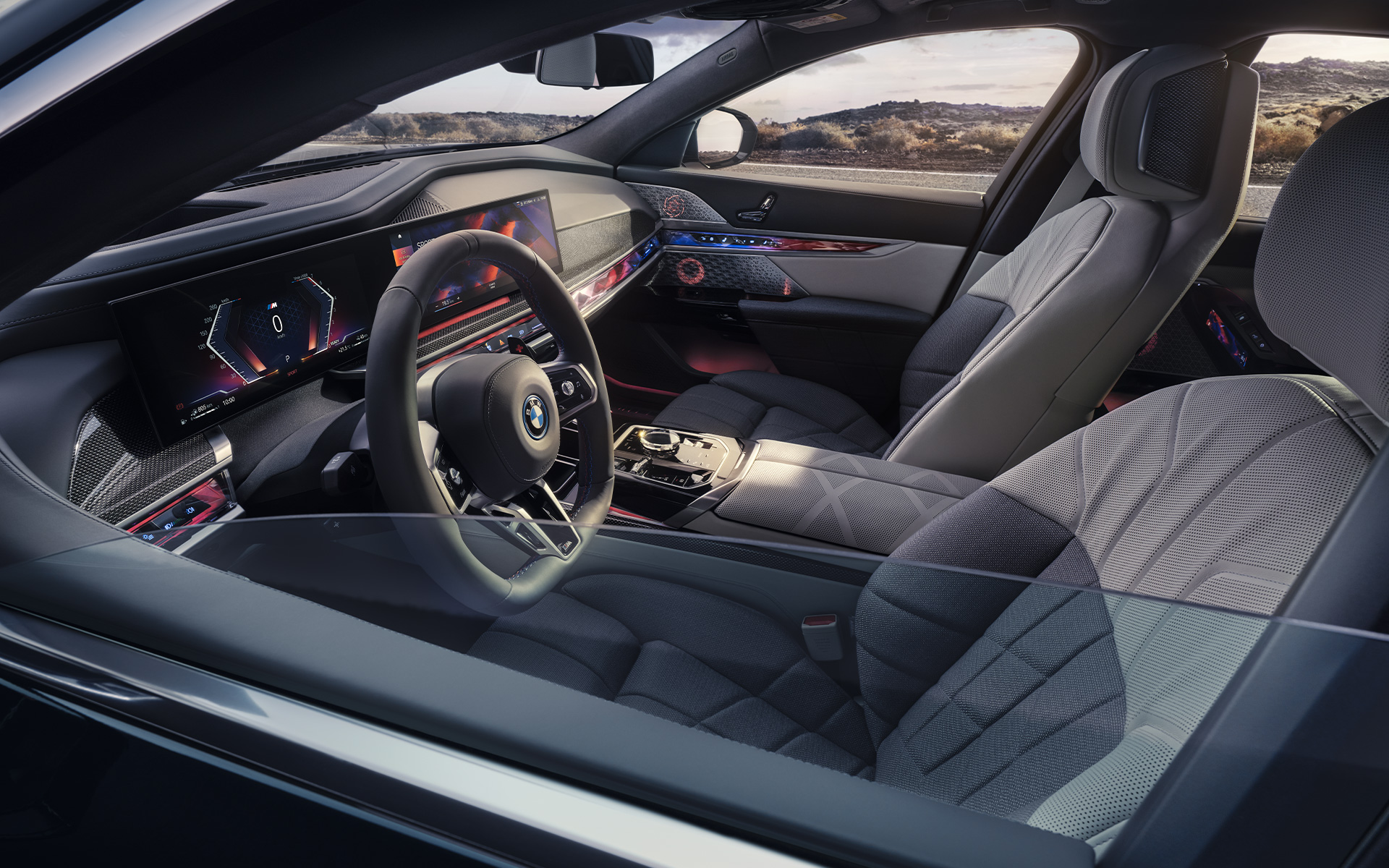 Комбинация кожи BMW Individual Merino и кашемировой шерсти цвета Smoke White / Light Grey с эксклюзивными элементами Комбинация кожи BMW Individual Merino и кашемировой шерсти цвета Smoke White / Light Grey с эксклюзивными элементами