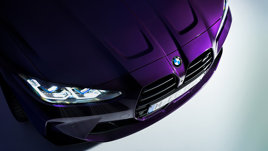 BMW M4 Competition Coupe G82 2021 BMW Individual Thundernight metallic, вид сверху спереди в три четверти BMW M4 Competition Coupe G82 2021 BMW Individual Thundernight metallic, вид сверху спереди в три четверти