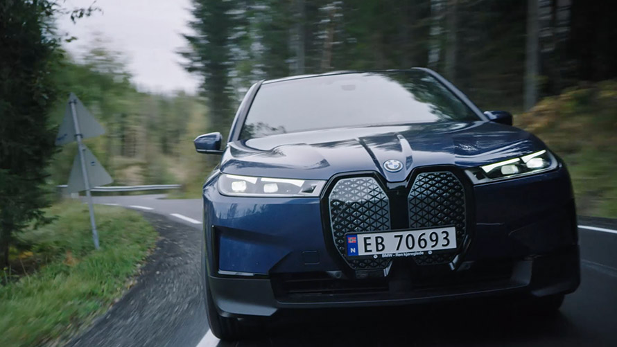 Видеоролик: комфорт и удовольствие от вождения электромобилей BMW Видеоролик: комфорт и удовольствие от вождения электромобилей BMW